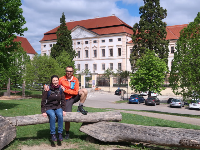 Sabine und ich beim Stift Göttweig, 425 m