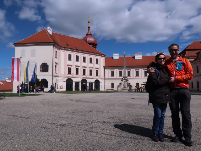 Sabine und ich im Stift Göttweig, 425 m