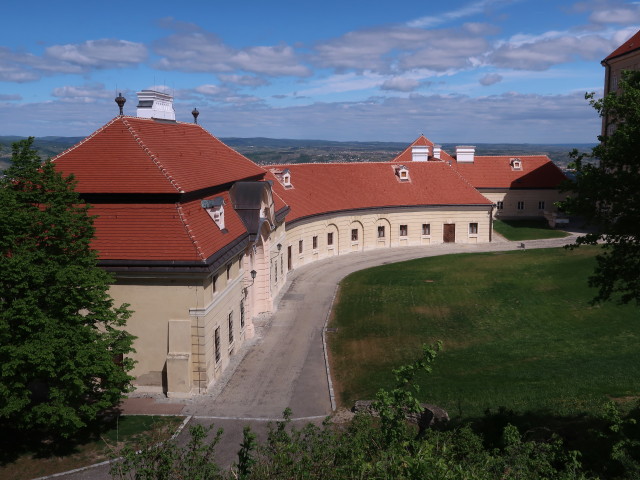 Stift Göttweig, 425 m