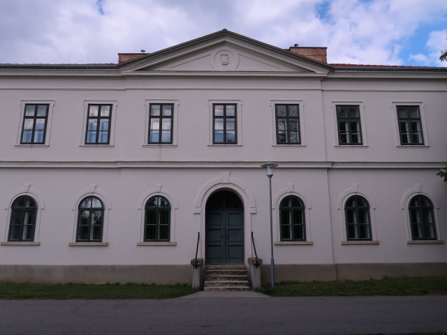 Verwaltungsgebäude