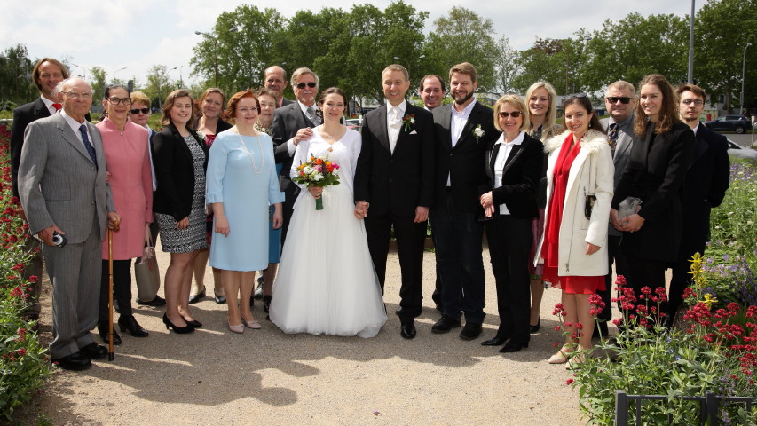 Jörg, Johann, Susanne, Eva, Katarina, Daniela, Brigitte, Herta, Christian, Papa, Sabine, ich, Stefan, Markus, Mama, Katharina, Belinda, Franz, Marisa und Dario © novaczek.at