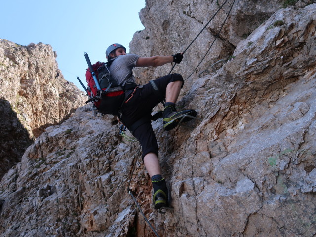 ÖTK-Klettersteig: Thomas im Einstieg der rechten Variante