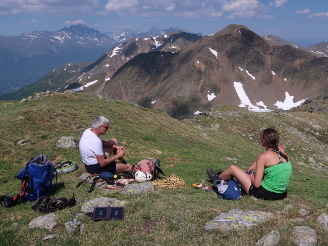 Josef und Ursa zwischen Unterer Zarspitze und Oberer Ochsenalmsee