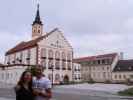 Sabine und ich beim Rathaus von Waidhofen an der Thaya (14. Juli)