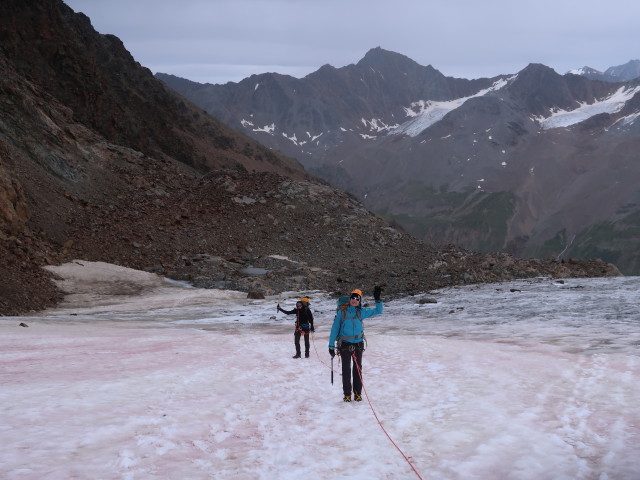 Bernadette und Evelyn am Kesselwandferner (17. Aug.)