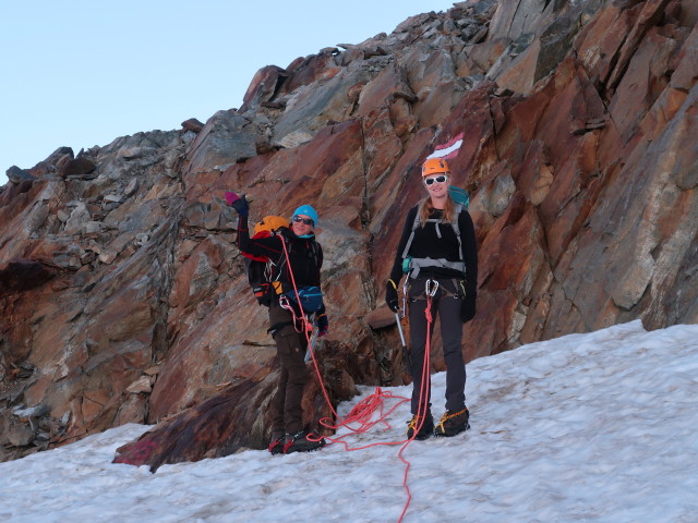 Bernadette und Evelyn im Kesselwandjoch (18. Aug.)
