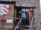 Evelyn und Bernadette beim Brandenburger Haus, 3.277 m (18. Aug.)