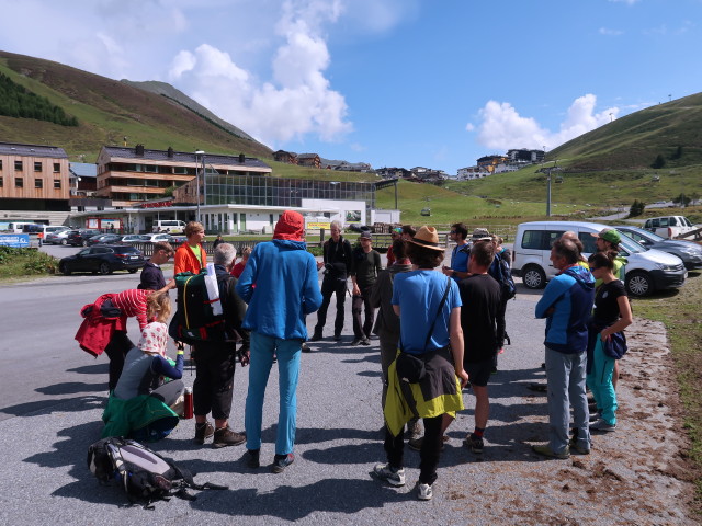 bei der Talstation der Drei-Seen-Bahn (22. Aug.)