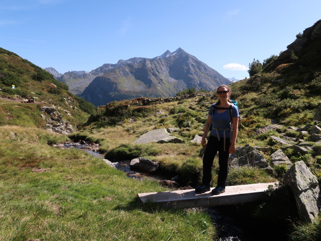 Sabine am Berliner Höhenweg beim Kesselbach (16. Sept.)