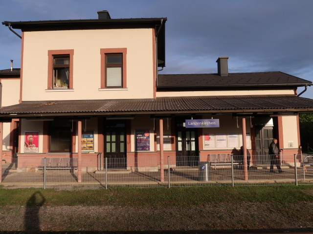 Bahnhof Lanzenkirchen, 298 m