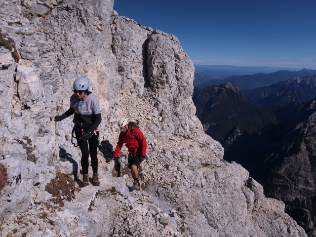 Via Ferrata Scala A. Pipan: Evelin und David zwischen Leiter und Ausstieg (12. Okt.)