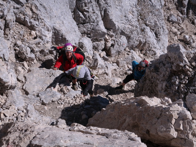 David, Evelin und Thomas zwischen Via Ferrata Scala A. Pipan und Jof di Montasio (12. Okt.)