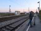 Sabine im Bahnhof Jedenspeigen