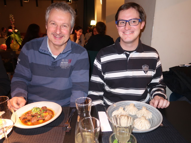 Erich und Jakob im Café Ansari