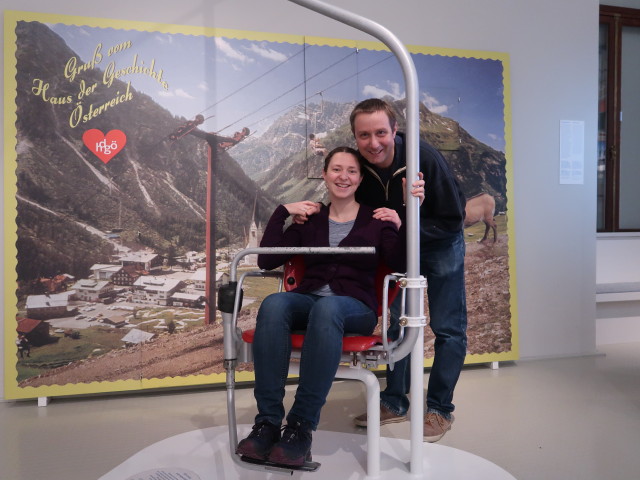 Sabine und ich in der Sonderausstellung 'Aufbruch ins Ungewisse - Österreich seit 1918'
