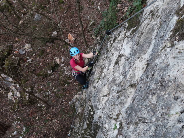 Linker Bergkraxlerwand-Klettersteig: Sabine im Einstieg