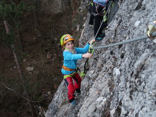 Rechter Bergkraxlerwand-Klettersteig: Antonia im oberen Teil