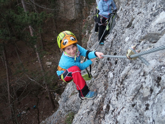 Rechter Bergkraxlerwand-Klettersteig: Antonia im oberen Teil