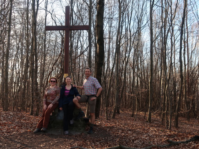 Brigitte, Sabine und ich auf der Rudolfshöhe, 475 m