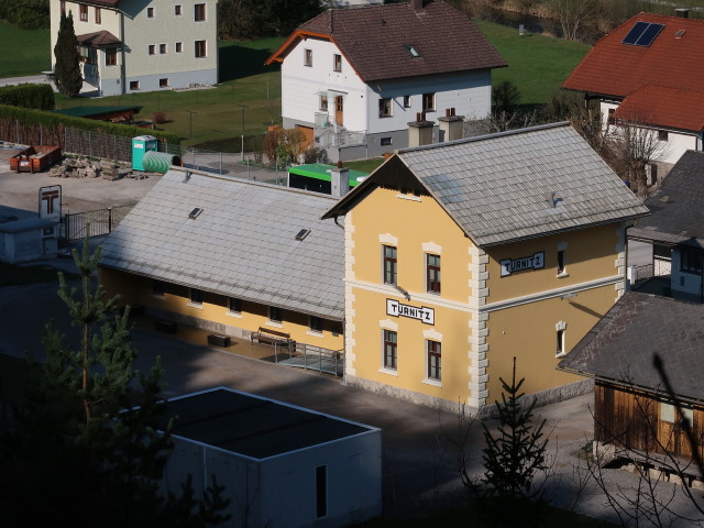 Bahnhof T&uuml;rnitz, 457 m