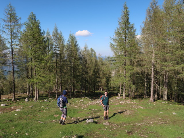Ursa und Ronald zwischen Dümlerhütte und Gasthaus Tommerlalm