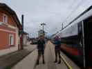 Ronald und Ursa im Bahnhof Roßleithen, 590 m