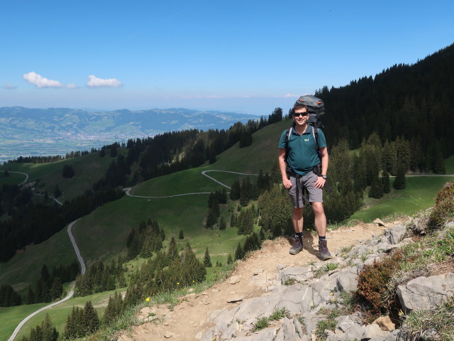 Ronald zwischen Treietpass und First (21. Mai)