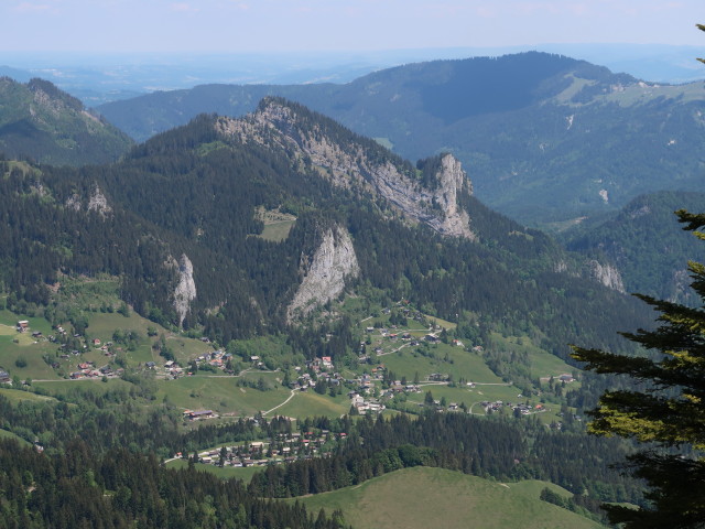 Ebnit vom Vorderhörnle aus (21. Mai)