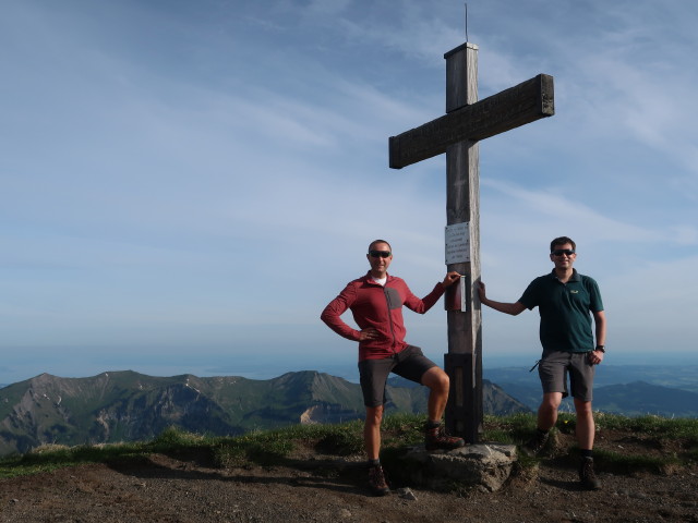 Ich und Ronald am Hochblanken, 2.068 m (22. Mai)