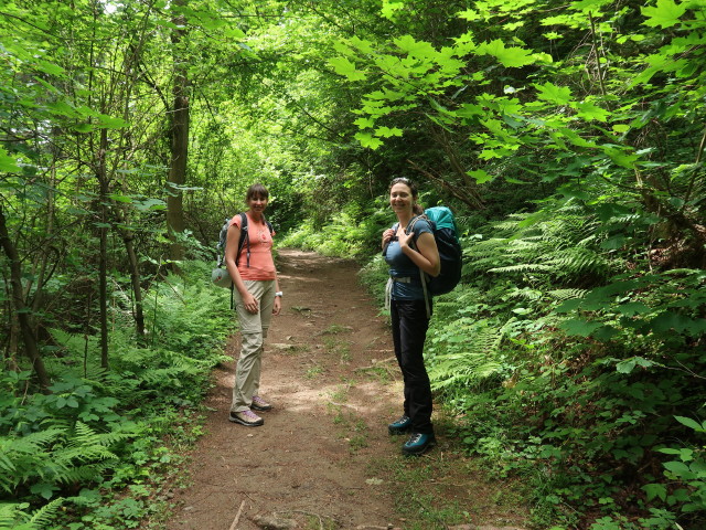 Larissa und Sabine zwischen St. Urban am Ossiacher See und Peterlewand
