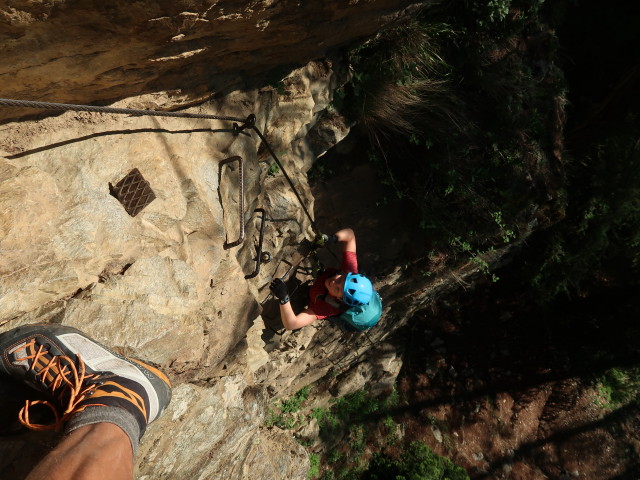 Jubiläums-Klettersteig: Sabine in der Einstiegswand