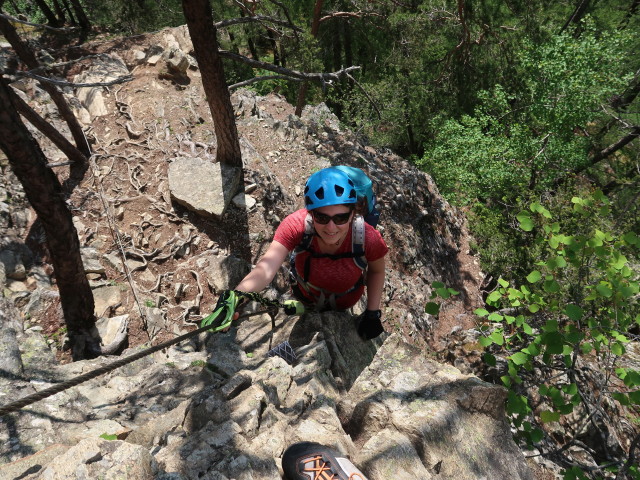 Jubiläums-Klettersteig: Sabine am Pfeiler
