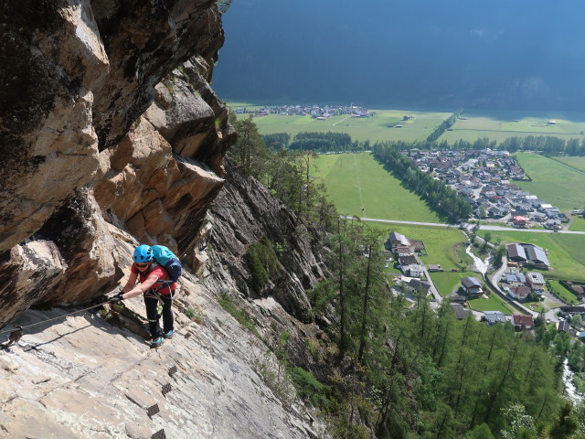 Jubiläums-Klettersteig: Sabine auf der Rampe