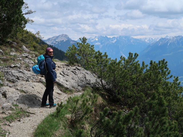 Sabine zwischen Muttekopfhütte und Latschenhütte