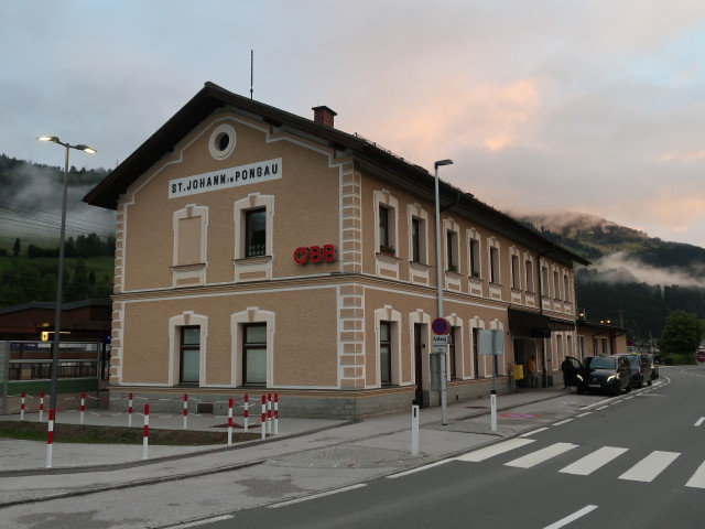 Bahnhof St. Johann im Pongau, 565 m (11. Juni)