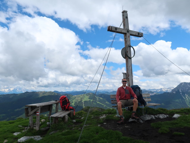 Ich auf der Gabel, 2.037 m (11. Juni)