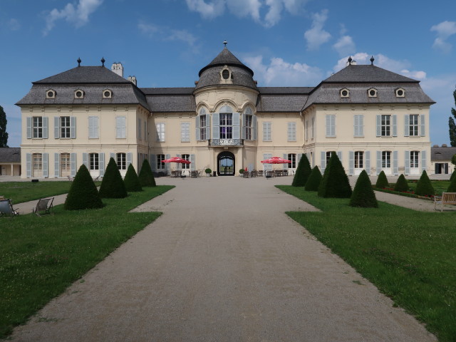 Schloss Niederweiden, 144 m