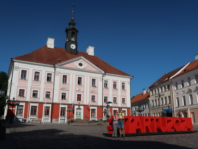 Sabine und ich am Raekoja plats in Tartu (25. Juni)