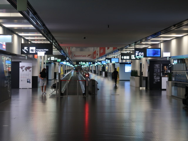 Flughafen Wien-Schwechat, 179 m