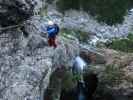 Klettersteig 'Verborgene Welt': Roland zwischen 2. und 3. Seilbrücke