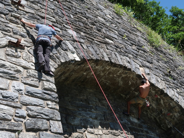 Werner und Rashid im Klettergarten Kaponig, 1.050 m