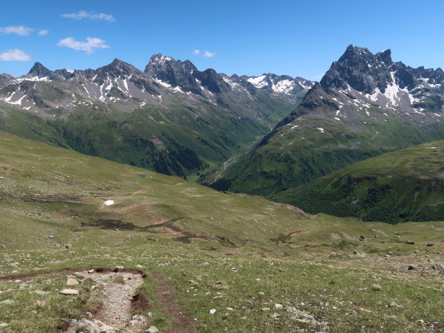 zwischen Gstansjöchl und Pfluntal