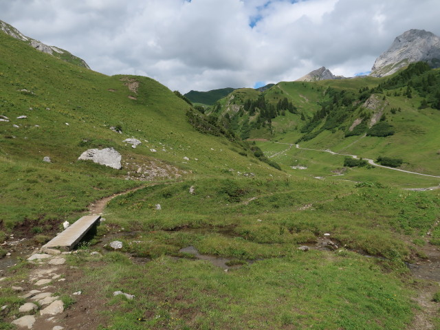 zwischen Ravensburger Hütte und Spullersee