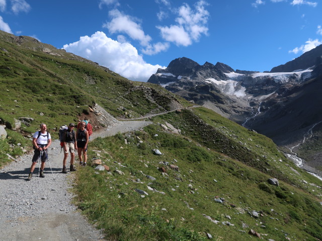 Erich, Bernadette und Evelyn zwischen Ochsental und Wiesbadener Hütte (15. Aug.)