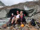 Bernadette, Erich, ich und Evelyn beim Ochsentaler Gletscher (16. Aug.)