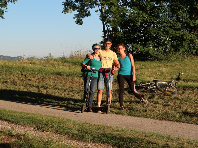 Sabine, ich und Kathrin zwischen Ternitz und Neunkirchen