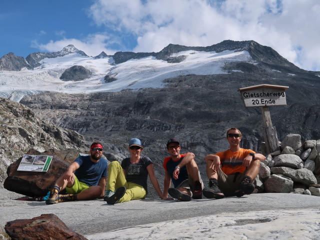 Stefan, Romana, Christian und ich bei der ehemaligen t&uuml;rkischen Zeltstadt (11. Sept.)