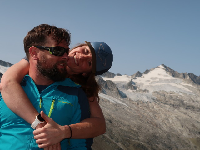 Stefan und Romana bei der K&uuml;rsingerh&uuml;tte, 2.548 m (13. Sept.)