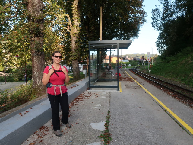 Sabine im Bahnhof Waidhofen an der Ybbs Schillerpark, 366 m