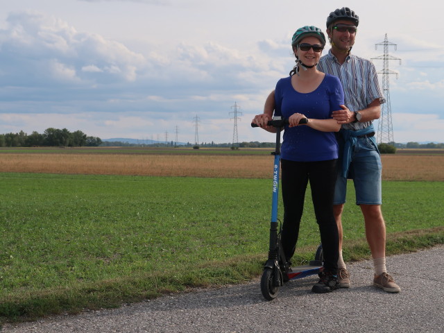 Sabine und ich zwischen M&uuml;nchendorf und Himberg